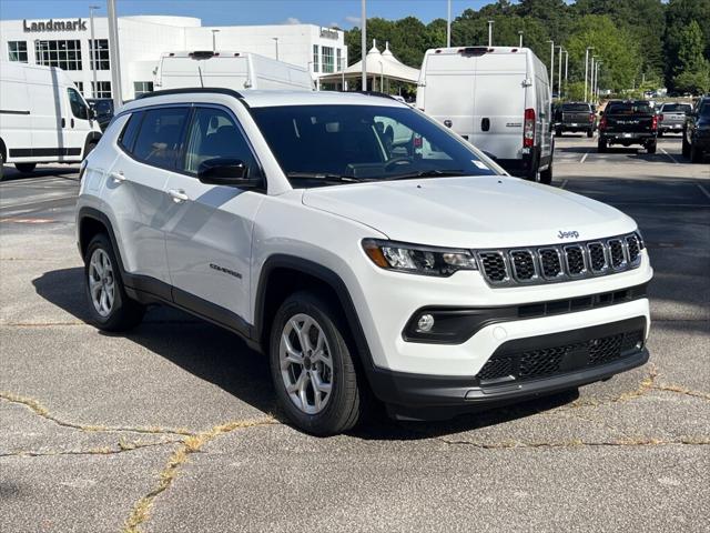 2025 Jeep Compass COMPASS LATITUDE 4X4