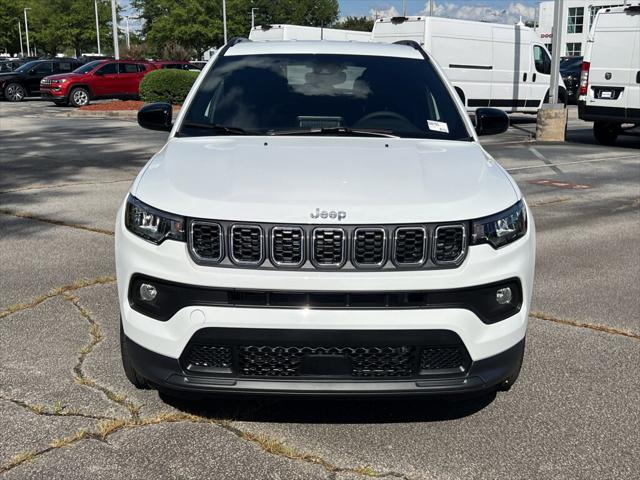 2025 Jeep Compass COMPASS LATITUDE 4X4