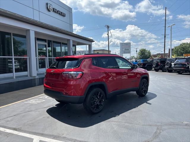 2025 Jeep Compass COMPASS LATITUDE 4X4