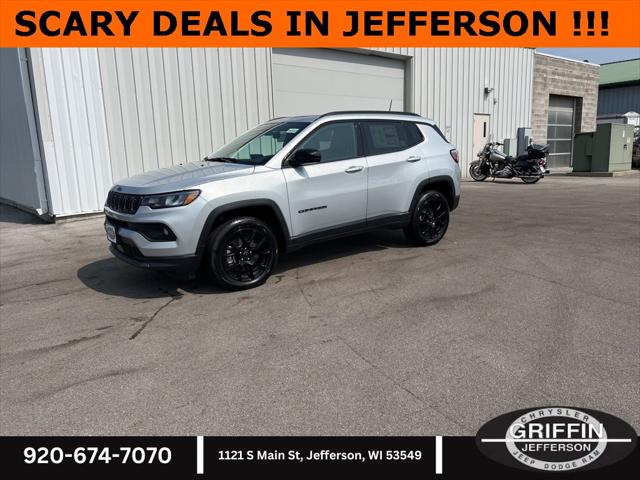 2025 Jeep Compass COMPASS LATITUDE 4X4