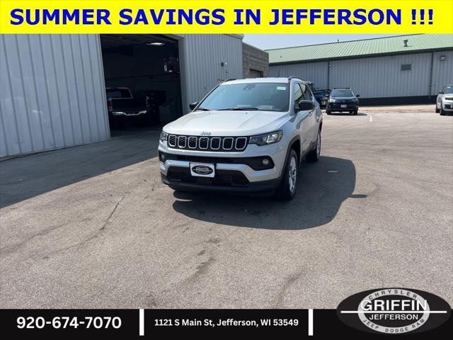 2025 Jeep Compass COMPASS LATITUDE 4X4