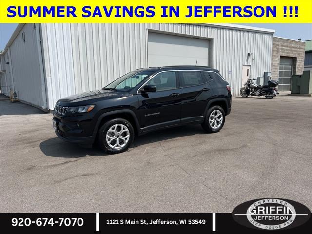 2025 Jeep Compass COMPASS LATITUDE 4X4