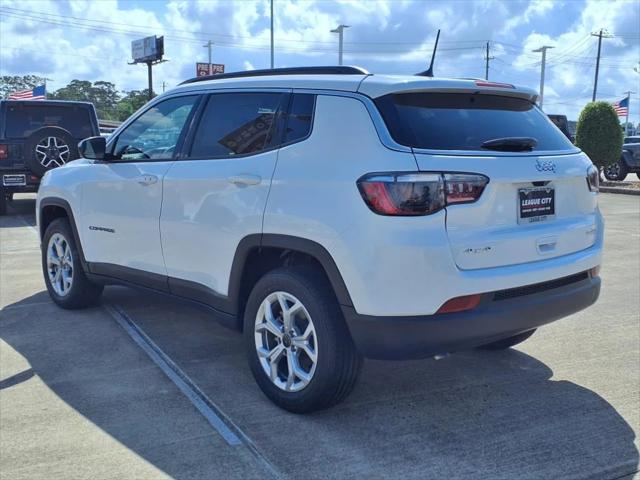 2025 Jeep Compass COMPASS LATITUDE 4X4