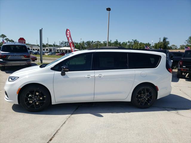 2025 Chrysler Pacifica PACIFICA LIMITED