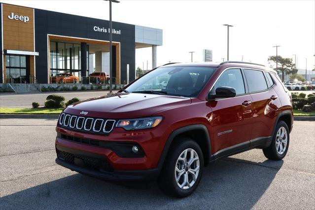 2025 Jeep Compass COMPASS LATITUDE 4X4