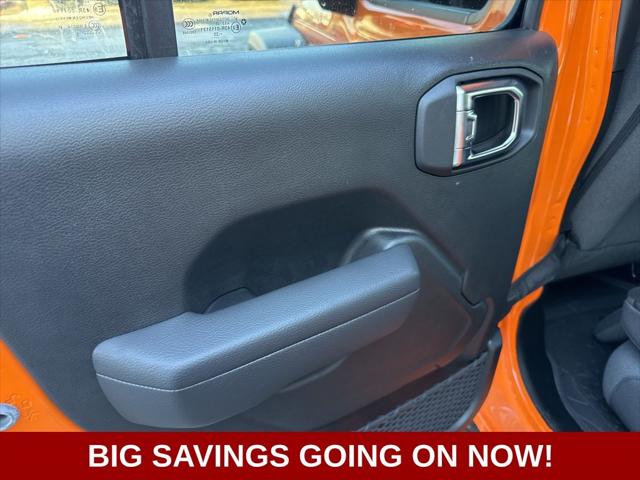 2025 Jeep Wrangler 4-Door Summit 4x4