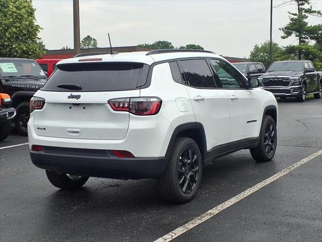 2025 Jeep Compass COMPASS LATITUDE 4X4