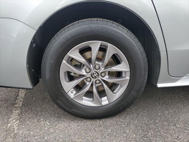2021 Toyota Sienna LE