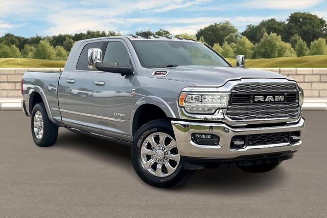2022 RAM 3500 Limited Mega Cab 4x4 64 Box