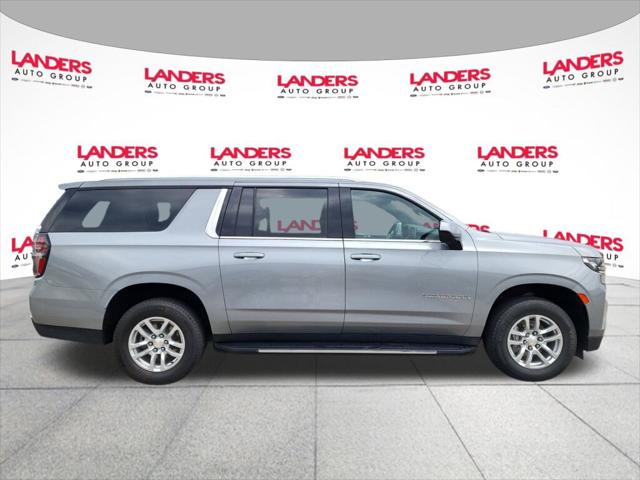 2023 Chevrolet Suburban 4WD LT