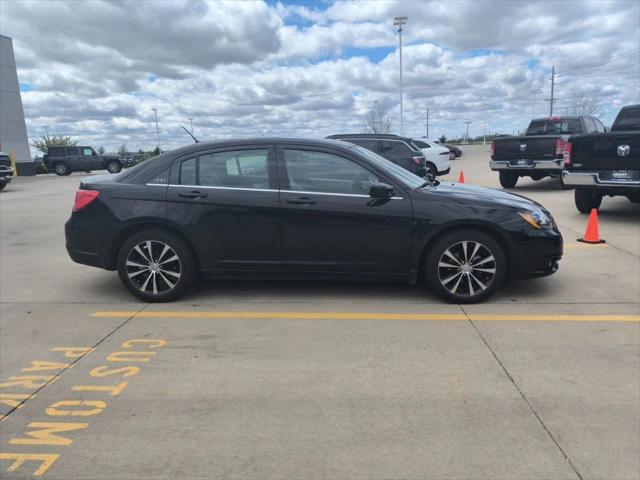 2014 Chrysler 200 Limited