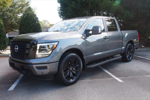 2024 Nissan TITAN Crew Cab SV 4x2