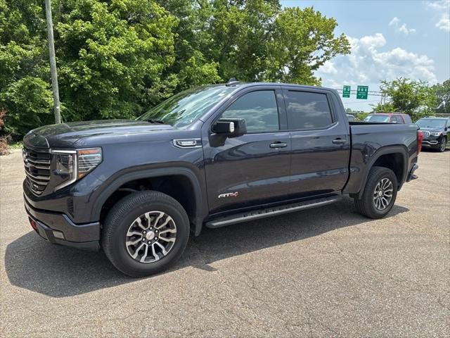 2022 GMC Sierra 1500 4WD Crew Cab Short Box AT4