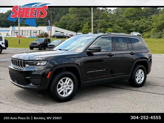 2023 Jeep Grand Cherokee Laredo 4x4