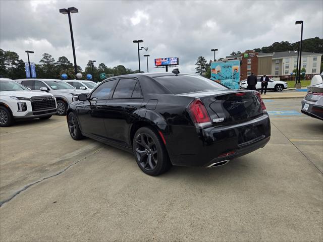 2023 Chrysler 300 Touring