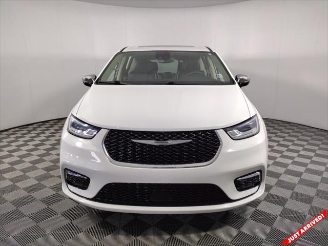 2023 Chrysler Pacifica Hybrid Limited