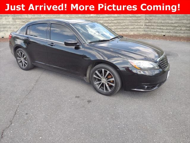 2013 Chrysler 200 Touring