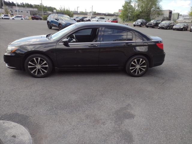 2013 Chrysler 200 Touring