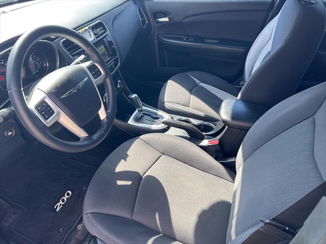 2013 Chrysler 200 Touring