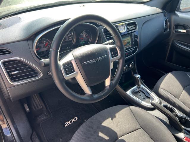 2013 Chrysler 200 Touring