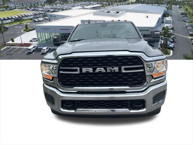 2024 RAM 3500 Chassis Tradesman/SLT/Laramie/Limited