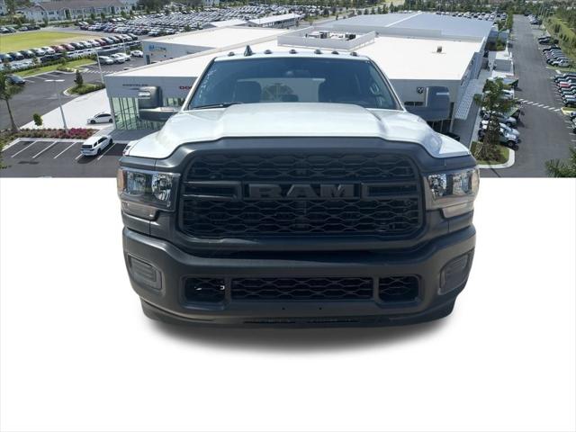2024 RAM 3500 Chassis Tradesman/SLT/Laramie/Limited