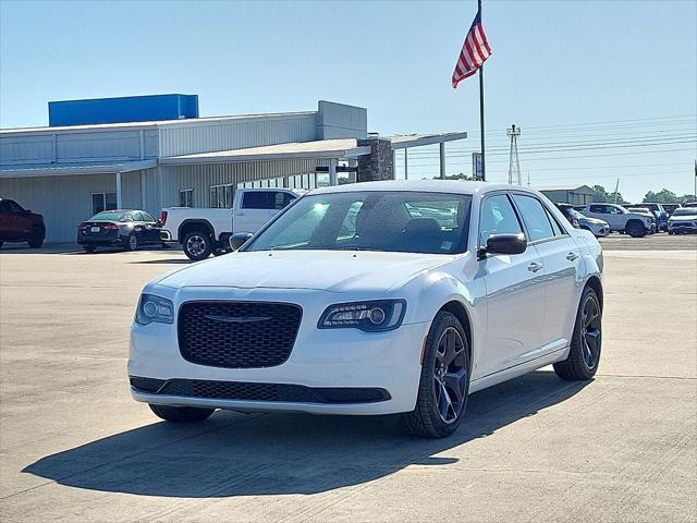 2023 Chrysler 300 Touring 2023 Chrysler 300 Touring