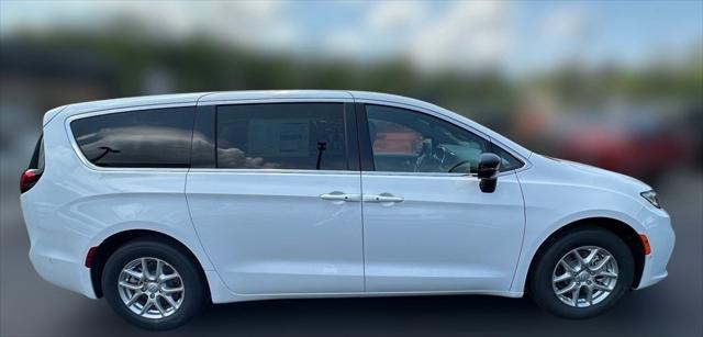 2025 Chrysler Pacifica PACIFICA SELECT
