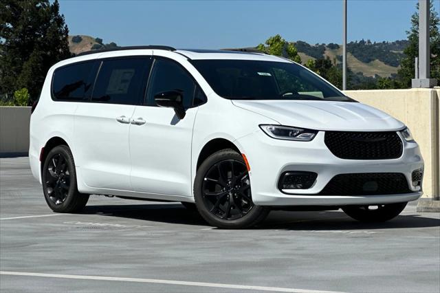 2025 Chrysler Pacifica PACIFICA LIMITED AWD