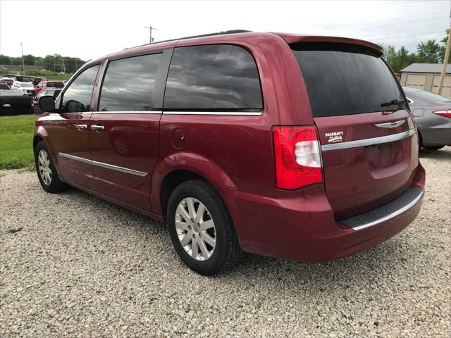 2016 Chrysler Town and Country Touring