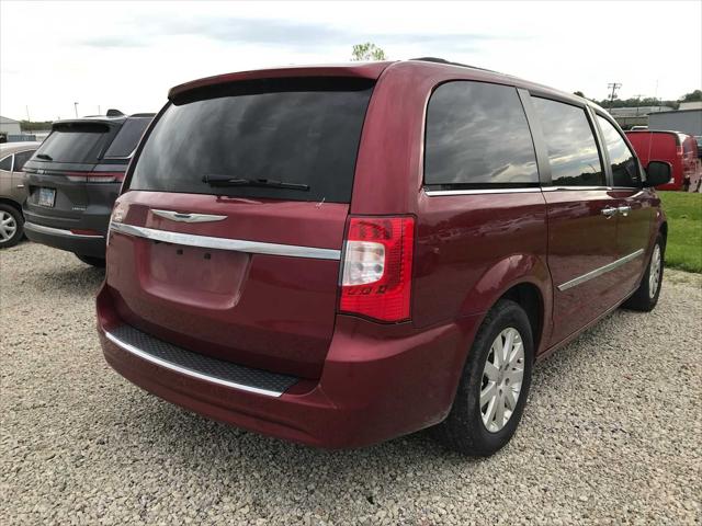 2016 Chrysler Town and Country Touring