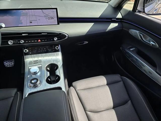 2026 Genesis GV70 Standard