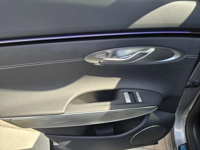 2026 Genesis GV70 Standard