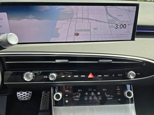 2026 Genesis GV70 Standard