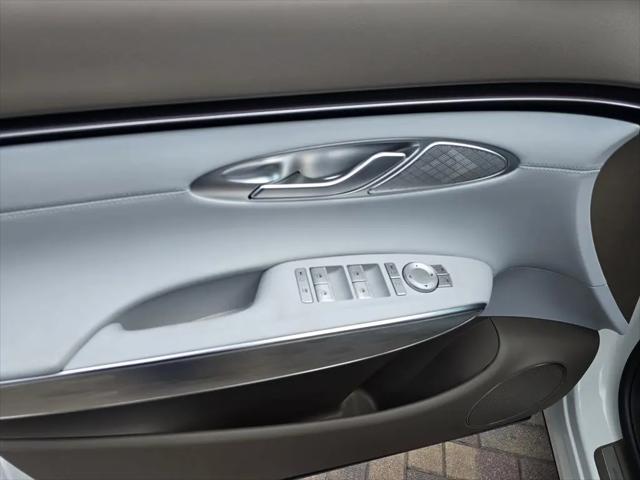 2026 Genesis GV70 Standard
