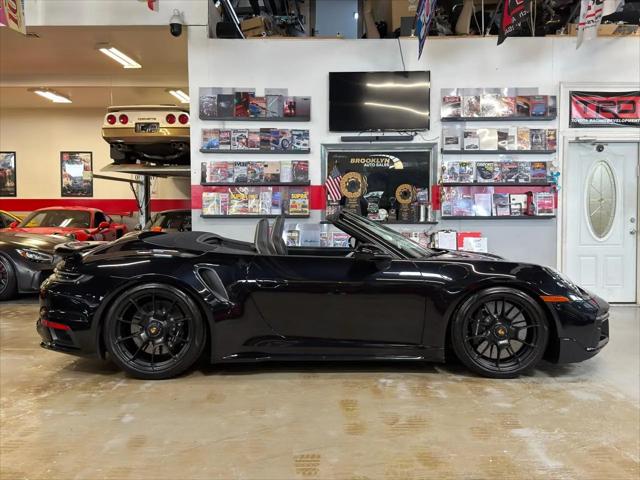 2021 Porsche 911 Turbo S Cabriolet