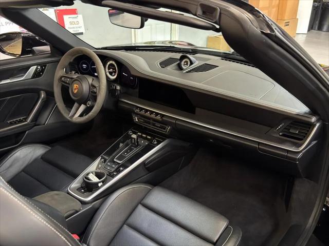 2021 Porsche 911 Turbo S Cabriolet
