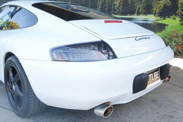 1999 Porsche 911 Carrera