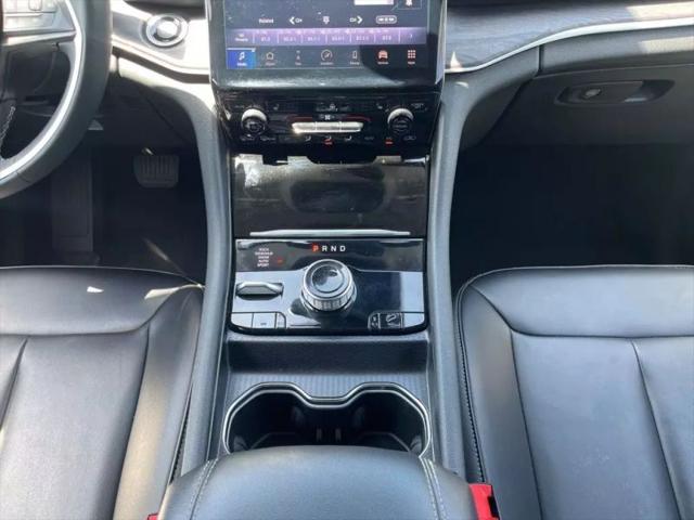 2023 Jeep Grand Cherokee Base