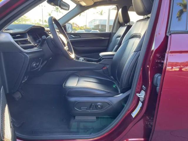 2023 Jeep Grand Cherokee Base