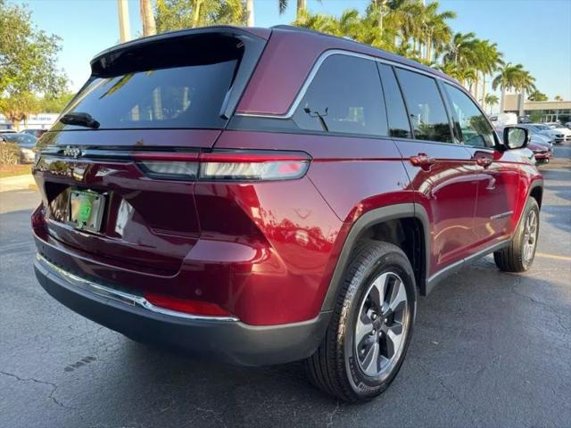 2023 Jeep Grand Cherokee Base