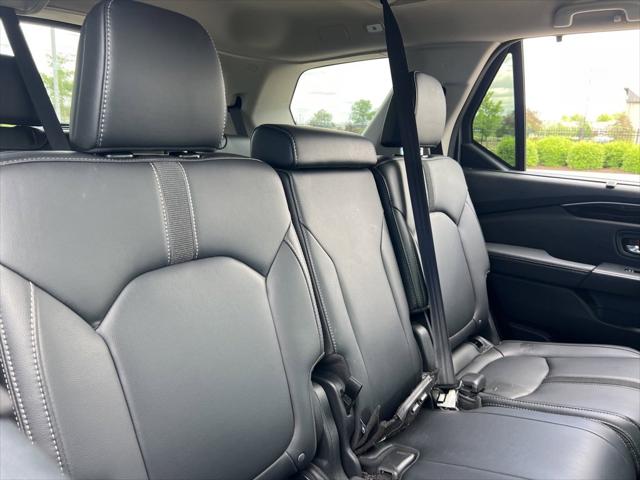 2023 Honda Pilot AWD EX-L 8 Passenger