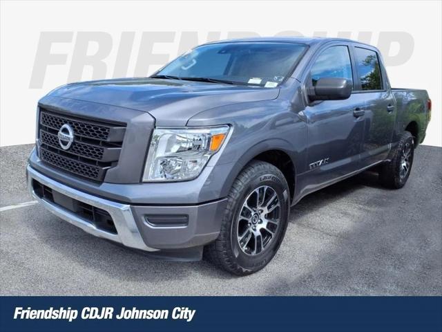 2022 Nissan TITAN Crew Cab SV 4x2