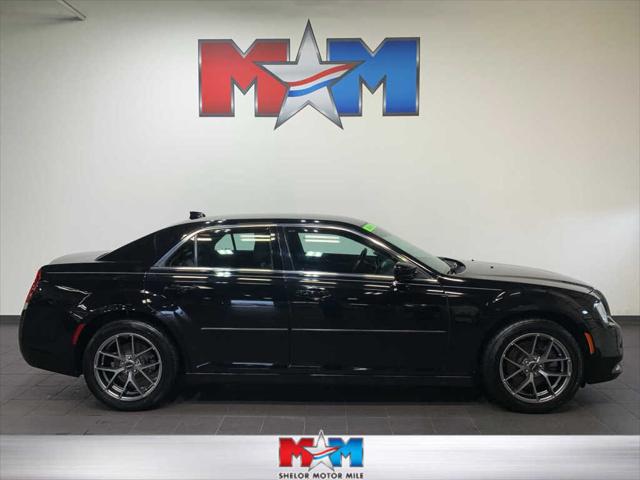 2015 Chrysler 300 Limited