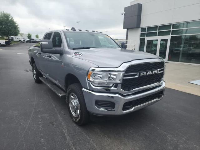 2024 RAM 2500 Tradesman Crew Cab 4x4 64 Box