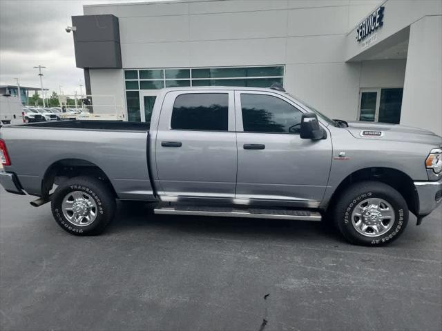 2024 RAM 2500 Tradesman Crew Cab 4x4 64 Box