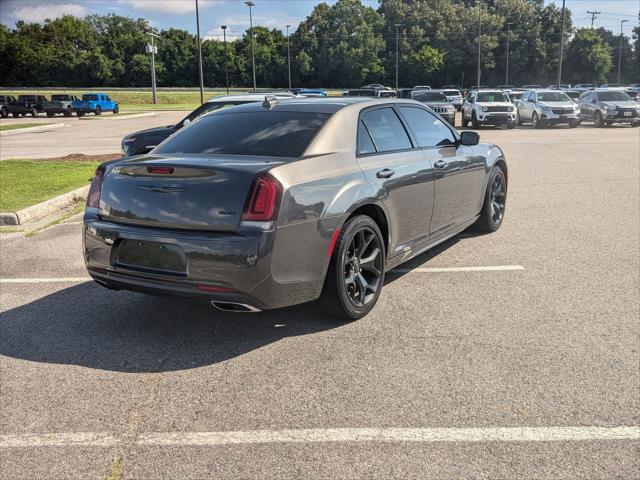 2022 Chrysler 300 Touring L