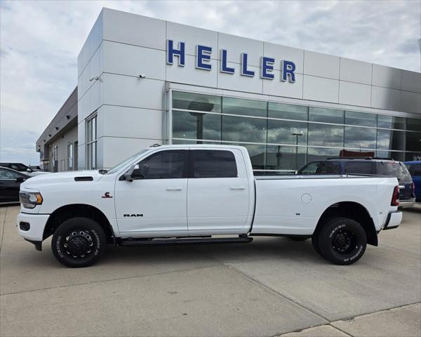 2022 RAM 3500 Big Horn Crew Cab 4x4 8 Box