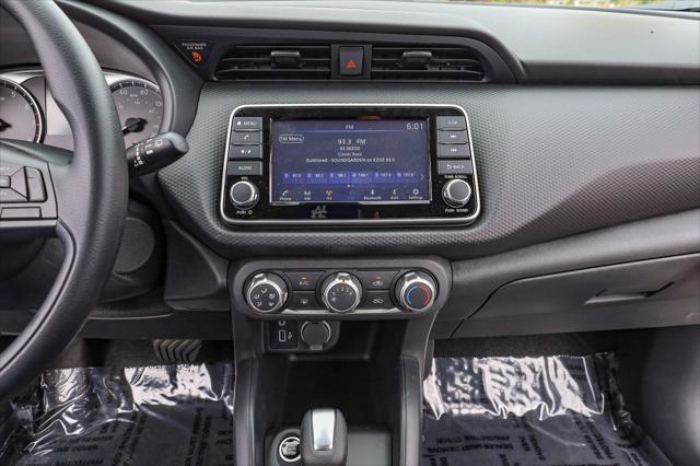 2025 Nissan Kicks S