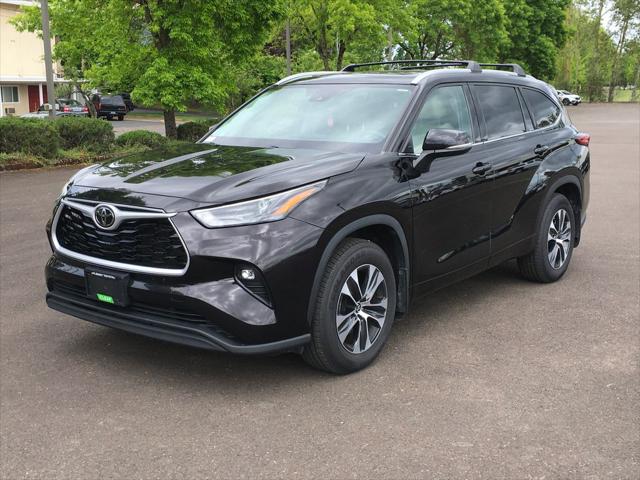 2022 Toyota Highlander XLE for sale in Albany, OR